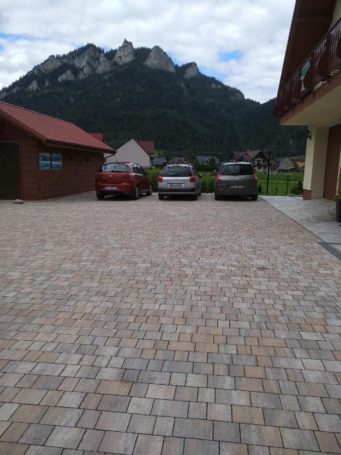 Pokoje Z Aneksami Kuchennymi U Wiktorii Sromowce Niżne Esterno foto
